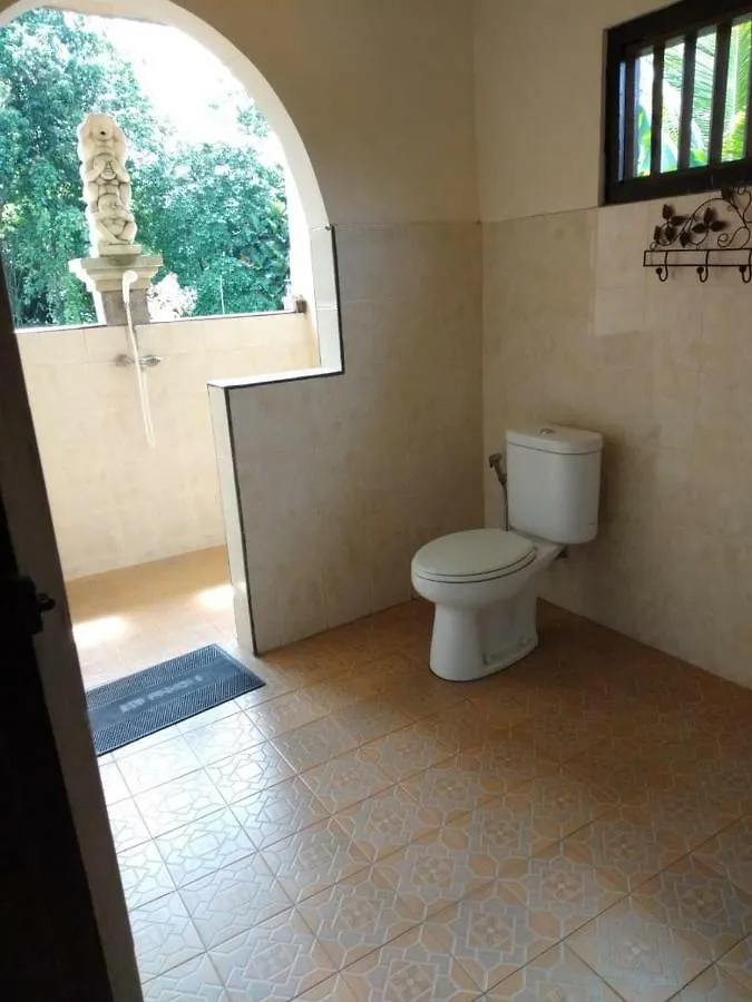 Family Guest House 우붓
